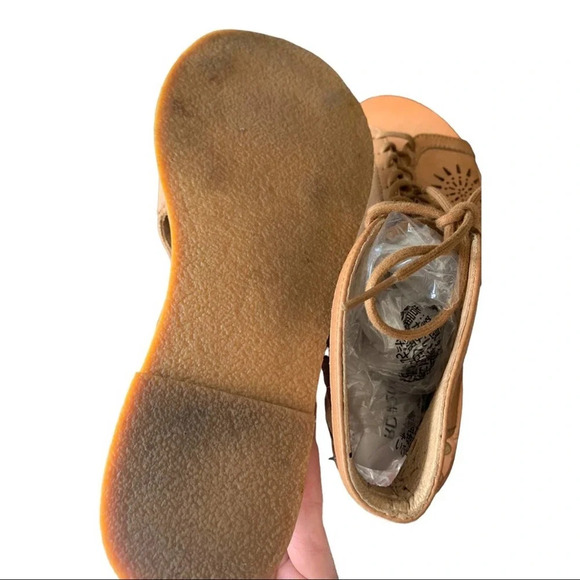 Koolaburra leather sandals lace front size 8 - Picture 6 of 7